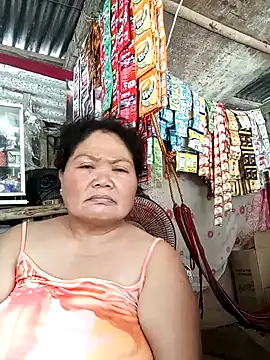 Snapshot of Mari_fvcks chatting on 10.15.25 Mari fvcks online show from 10.15.25