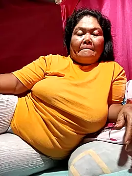 Snapshot of Mari_fvcks chatting on 11.22.25 Mari fvcks online show from 11.22.25