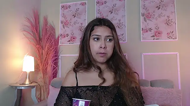 CurlyDani online show from 11.05.25