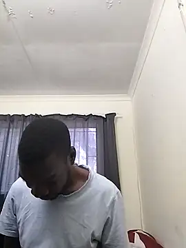 Snapshot of TmanZim2025 chatting on 10.02.25 TmanZim2025 online show from 10.02.25