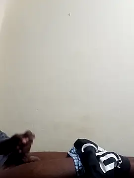 Snapshot of TmanZim2025 chatting on 10.29.25 TmanZim2025 online show from 10.29.25