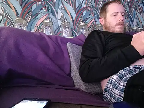 Snapshot of gaydavid chatting on 11.07.25 gaydavid online show from 11.07.25