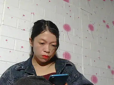 Snapshot of Mina_ti chatting on 10.20.25 Mina ti online show from 10.20.25