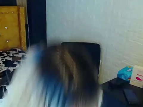 MiaColushy online show from 12.03.25