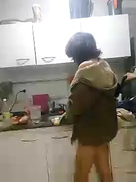 Snapshot of kendrafarq chatting on 09.18.25 kendrafarq online show from 09.18.25