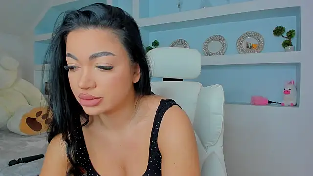 Snapshot of juicyjulie_ chatting on 10.11.25 juicyjulie online show from 10.11.25