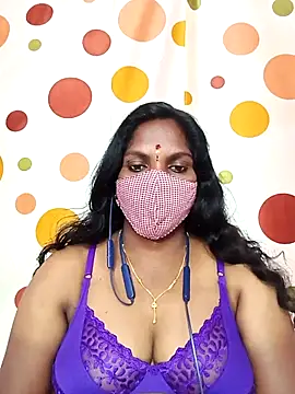 Snapshot of Tamil_Abinaya chatting on 10.05.25 Tamil Abinaya online show from 10.05.25