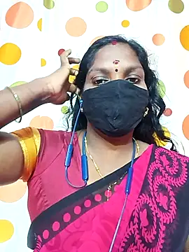 Snapshot of Tamil_Abinaya chatting on 10.15.25 Tamil Abinaya online show from 10.15.25