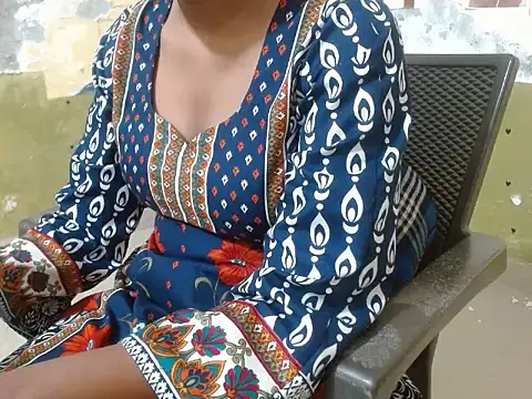 Snapshot of shallyji chatting on 10.15.25 shallyji online show from 10.15.25