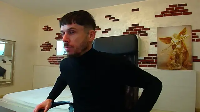 Snapshot of JonahShaw chatting on 10.03.25 JonahShaw online show from 10.03.25