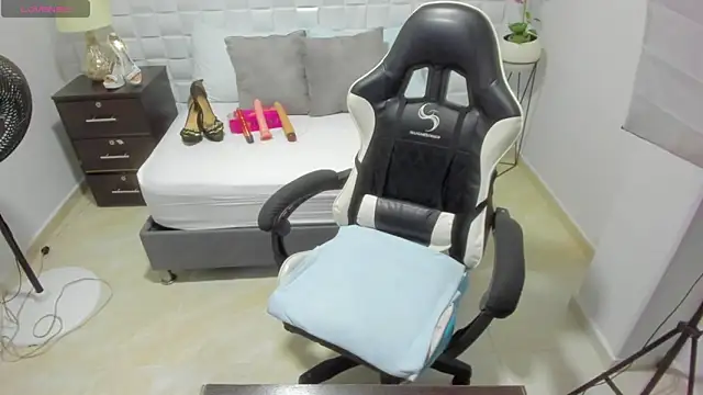 yulitza1025 online show from 11.06.25