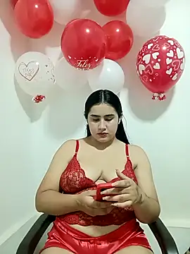 Snapshot of Dani_34velan chatting on 09.21.25 Dani 34velan online show from 09.21.25