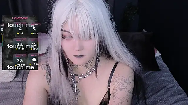 GothXRaven online show from 10.19.25