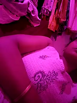 Snapshot of hotshreya69 chatting on 10.03.25 hotshreya69 online show from 10.03.25