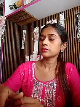 Snapshot of hotshreya69 chatting on 10.10.25 hotshreya69 online show from 10.10.25