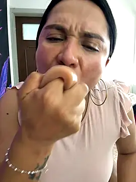 Rouse69  online show from 10.19.25