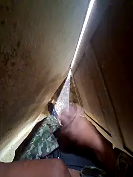 Snapshot of cholitobo chatting on 12.04.25 cholitobo online show from 12.04.25