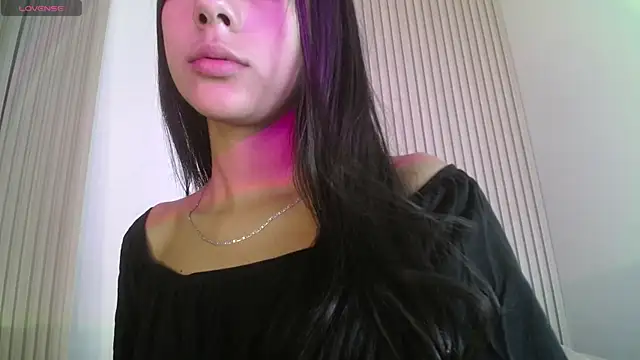 Snapshot of LilybethGray chatting on 09.15.25 LilybethGray online show from 09.15.25