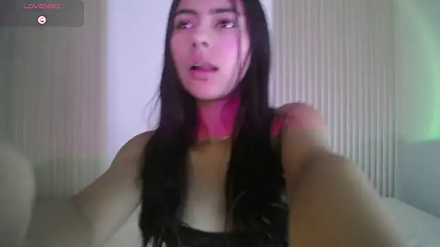 Snapshot of LilybethGray chatting on 09.17.25 LilybethGray online show from 09.17.25