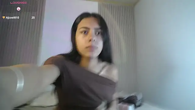 Snapshot of LilybethGray chatting on 10.14.25 LilybethGray online show from 10.14.25