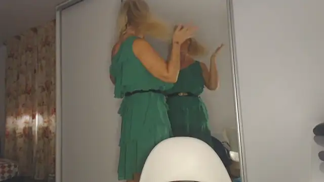 merlyn4 online show from 10.04.25