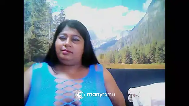 Snapshot of indianhoney694u chatting on 01.20.25 indianhoney694u online show from 01.20.25