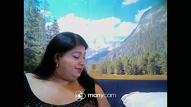 Snapshot of indianhoney694u chatting on 01.21.25 indianhoney694u online show from 01.21.25