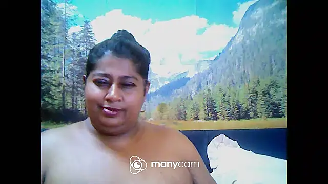 Snapshot of indianhoney694u chatting on 02.18.25 indianhoney694u online show from 02.18.25