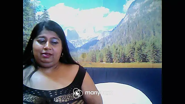 Snapshot of indianhoney694u chatting on 02.19.25 indianhoney694u online show from 02.19.25