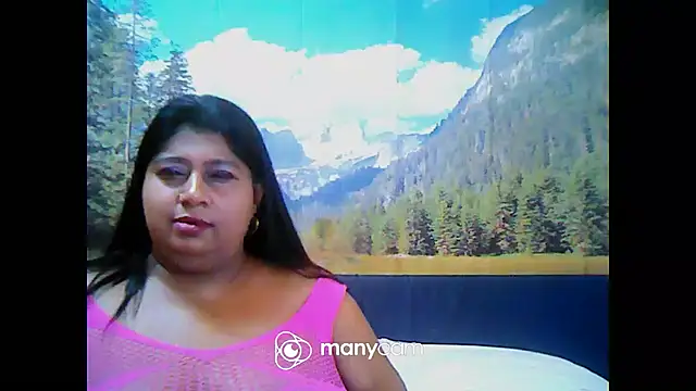 Snapshot of indianhoney694u chatting on 03.10.25 indianhoney694u online show from 03.10.25