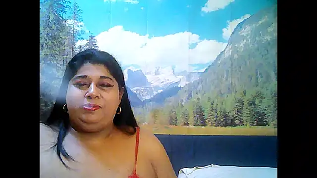 Snapshot of indianhoney694u chatting on 09.09.25 indianhoney694u online show from 09.09.25