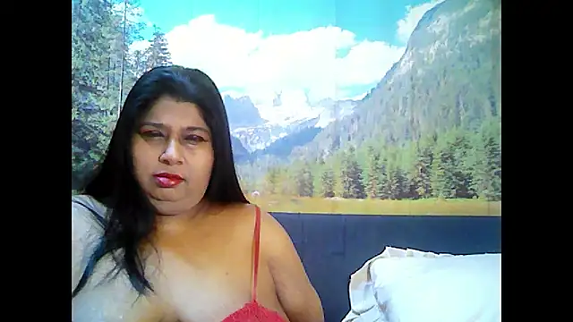 Snapshot of indianhoney694u chatting on 09.20.25 indianhoney694u online show from 09.20.25