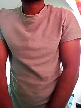 Snapshot of rainzey chatting on 09.21.25 rainzey online show from 09.21.25