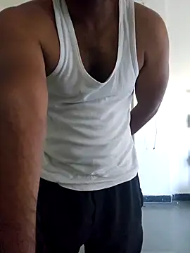 Snapshot of rainzey chatting on 10.07.25 rainzey online show from 10.07.25