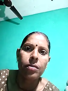 Snapshot of Suhana_pandit chatting on 09.22.25 Suhana pandit online show from 09.22.25