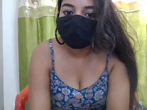 Snapshot of Little_toy_girl chatting on 09.15.25 Little toy girl online show from 09.15.25