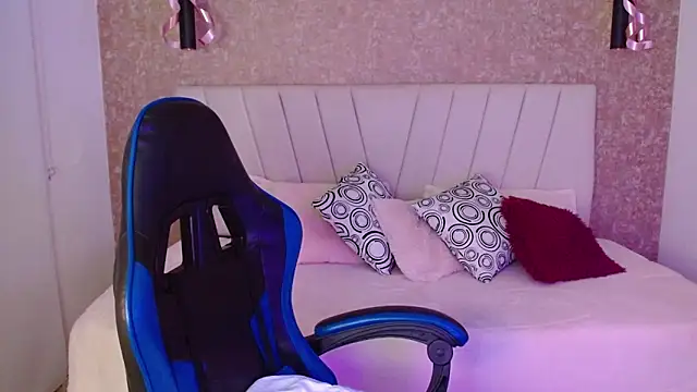 Snapshot of Amaranta_carey chatting on 11.26.25 Amaranta carey online show from 11.26.25