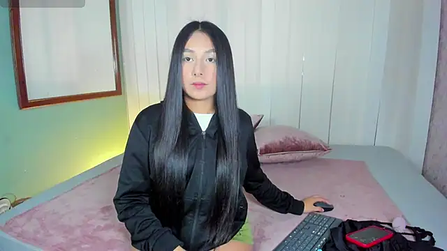 Nahomi key  online show from 11.20.25