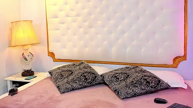 Nahomi key  online show from 12.02.25