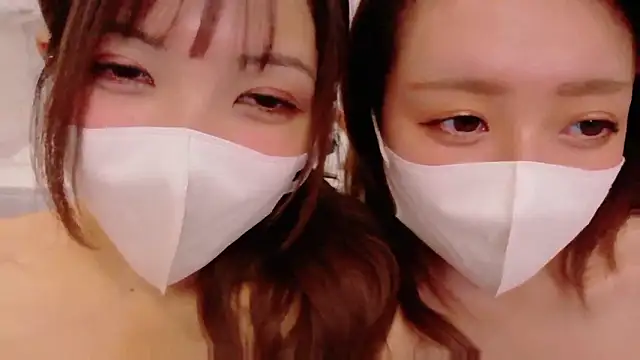 Snapshot of -EdisonThomas- chatting on 10.17.25 -EdisonThomas- online show from 10.17.25