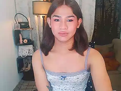 Snapshot of asianlatina69 chatting on 09.18.25 asianlatina69 online show from 09.18.25
