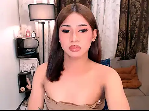 Snapshot of asianlatina69 chatting on 10.14.25 asianlatina69 online show from 10.14.25