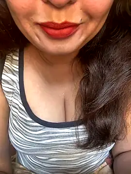 Bhabi Ki Antarvasna online show from 10.12.25