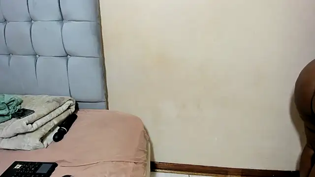 curveAss222 online show from 09.20.25