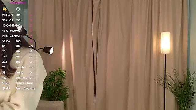 lisabaus online show from 11.21.25