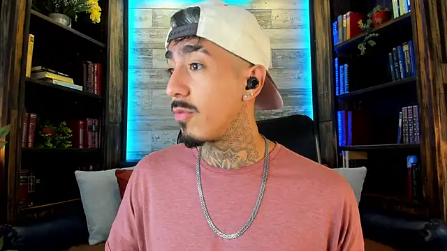 Donovan Desmond online show from 10.21.25