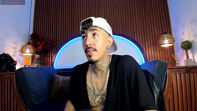 Donovan Desmond online show from 11.15.25