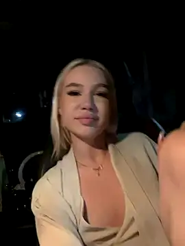 Snapshot of Kiss_Avrora_ chatting on 09.14.25 Kiss Avrora  online show from 09.14.25