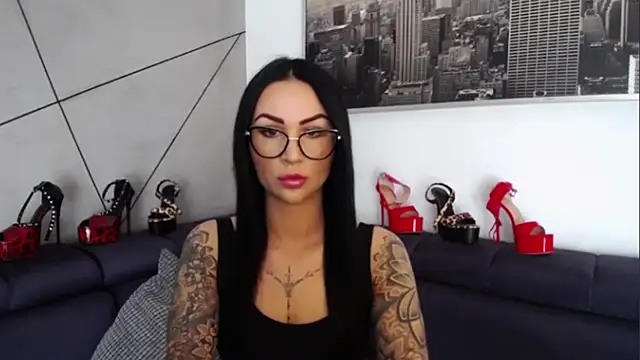 Fayestrip online show from 09.24.25