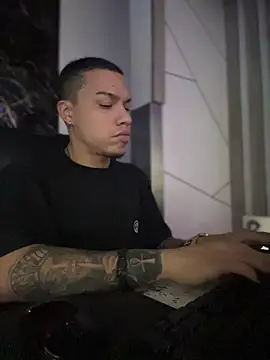 AlphaMasterXxx online show from 11.28.25